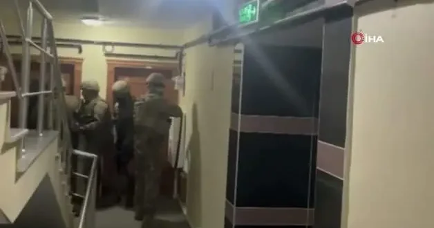 Otokoç a yönelik silahlı saldırı anı kamerada