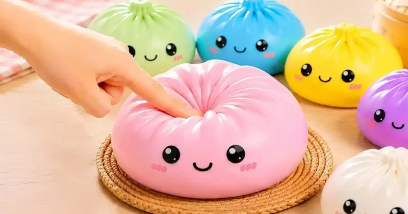 Ebeveynler dikkat: Çocukların viral oyuncağı Squishy Dumpling de zehirli madde şoku!