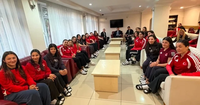 Türkiye Güreş Federasyonu Başkanı Taha Akgül Niğde de Niğde Haberleri