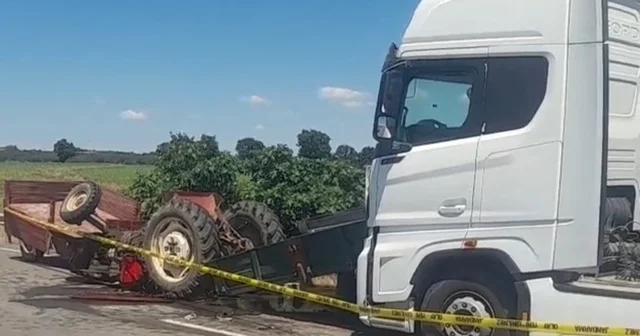 Kırklareli nde tırın çarptığı traktörün sürücüsü hayatını kaybetti Kırklareli Haberleri