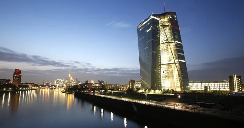 Üç yılın ardından bir ilk: Avrupa Merkez Bankası ndan faiz artırımı
