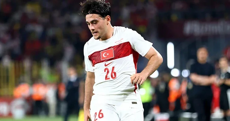 Milli Takım da 2 futbolcu kamptan ayrıldı