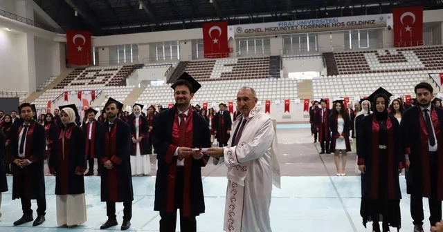 Fırat Üniversitesi Tıp Fakültesi 38. dönem mezunlarını uğurladı Elazığ Haberleri