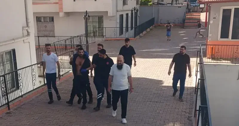 Hamile eşi ile üvey çocuklarını darbetti