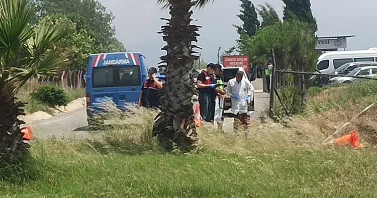 Cezaevi önünde silahlı saldırı: 2 kişi ağır yaralandı
