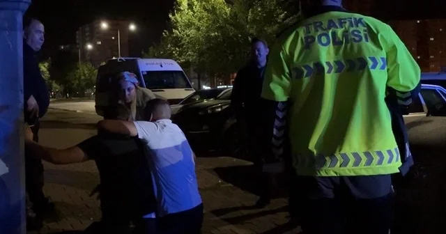 Bu kez alkollü sürücü değil, yolcu zorluk çıkardı: 432 bin TL para cezası yazıldı Kayseri de polisin dur ihtarına uymayan alkollü sürücü evinin önünde yakalandı Kayseri Haberleri