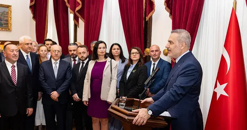 Bakan Fidan, Bulgaristan’da Türk iş insanlarıyla bir araya geldi