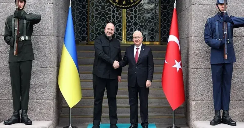 Bakan Güler, Ukrayna Savunma Bakanı Umerov ile bir araya geldi