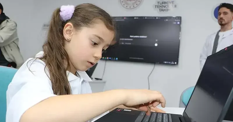 ‘Her 5 gençten 1’i derdini yapay zekaya anlatıyor’