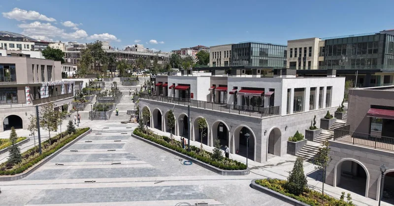 Depremin merkez üssü yeniden ayağa kalktı