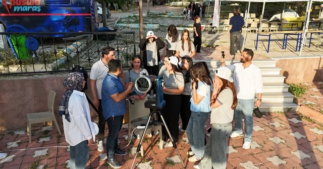 Ekinözü nde astronomi ve gökyüzü gözlem şenliği düzenlendi Öğrenciler teleskoplarla uzayı gözlemledi, bilim ve eğlence bir araya geldi Kahramanmaraş Haberleri