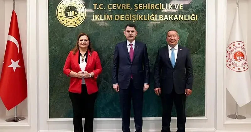 Bakan Kurum, Afyonkarahisar Büyükşehir Belediye Başkanı Köksal ı kabul etti