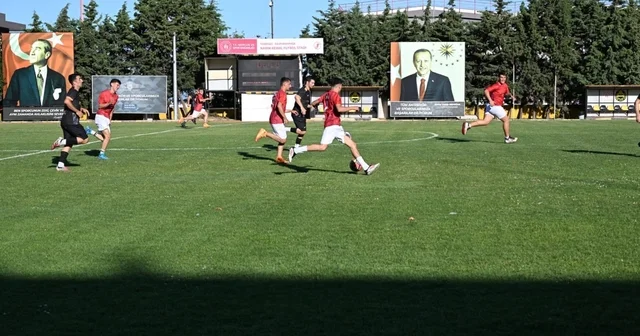 Tekirdağ da polisler ile çocuk evlerinde kalan gençler dostluk maçında buluştu Tekirdağ Haberleri
