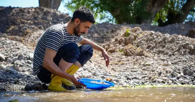 Derelerden servet akıyor: Asker, polis, mühendisler günde 20 gram altın buluyor