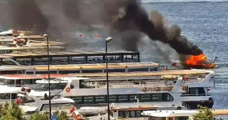 Balat’ta teknede yangın