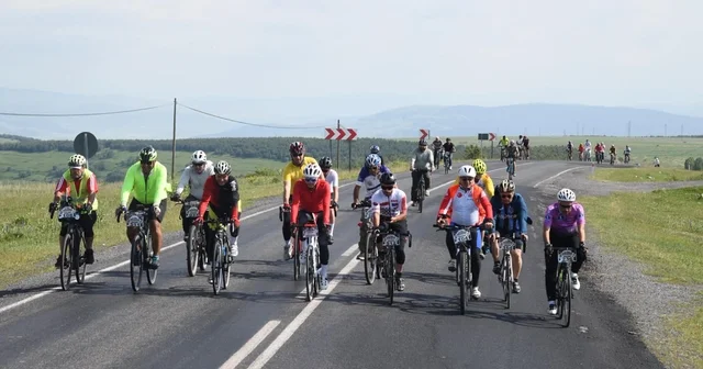 Ardahan da Bisiklet Festivali nde bin kişi pedal çevirdi Ardahan Haberleri Habertürk Yerel Haberler