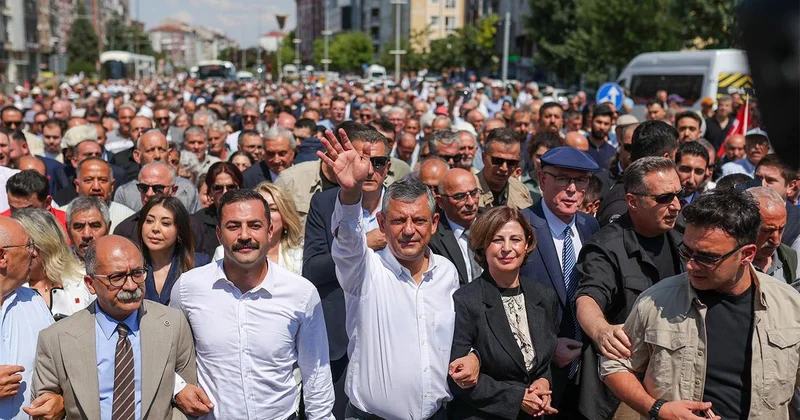 Özgür Özel: Yeni parti kurulmasında geç kalınmadı