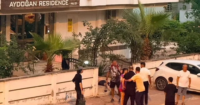 Üzerine araç sürülerek hayatını kaybetmişti, organları ile 5 hastaya umut oldu 42 yaşındaki adamın kalp, kornea ve böbrekleri ailesi tarafından bağışlanırken, araç sürücüsü zanlı tutuklandı Antalya Haberleri Habertürk Yerel Haberler