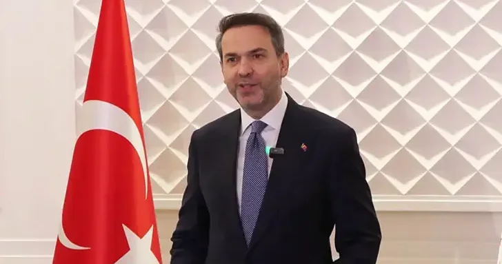 Bakan Bayraktar: Yenilenebilir enerjide yeni bir yatırım dönemine kapı aralıyoruz