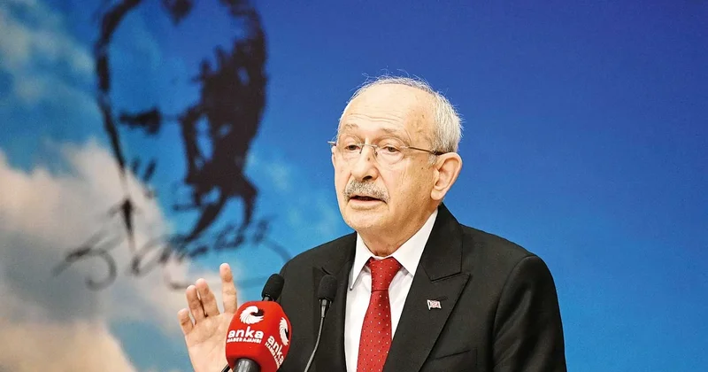 CHP’de 7 görevden alma, 3 ihraç