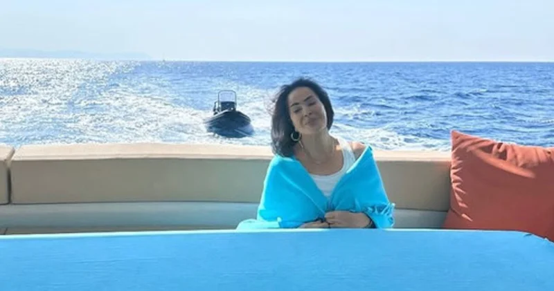 Türkan Şoray ın tatili sürüyor