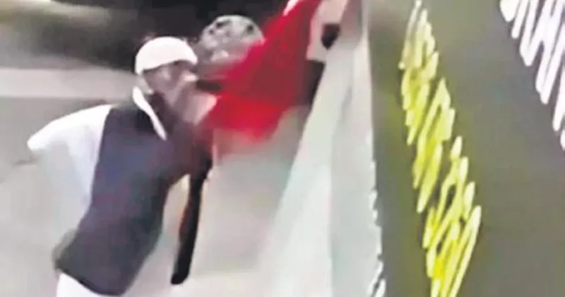 Bayrağa saygısızlık yapan zanlıya gözaltı