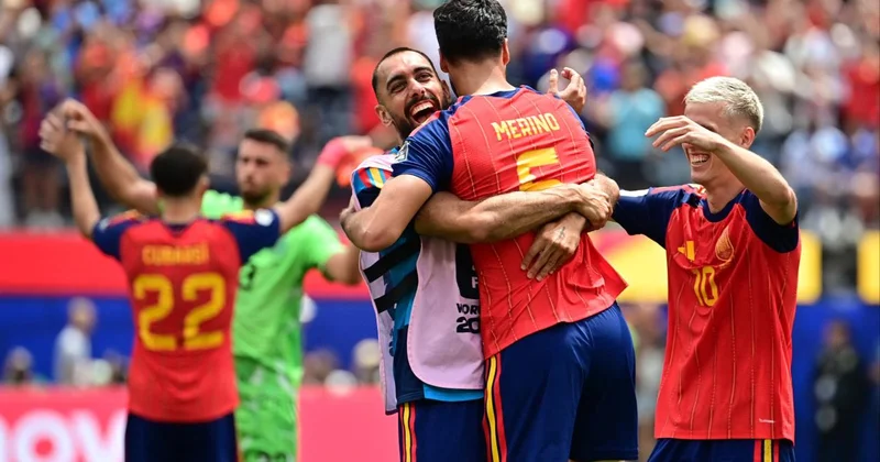 İspanya yarı finalde