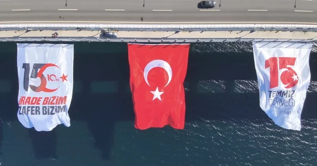 15 Temmuz un 10 uncu yılı anısına Çanakkale Köprüsü nde Türk bayrağı dalgalandırıldı Çanakkale Haberleri Habertürk Yerel Haberler