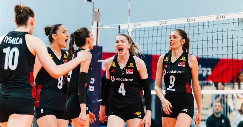 8 de 8 geldi! Genç Sultanlar, Avrupa Şampiyonası nda finalde!