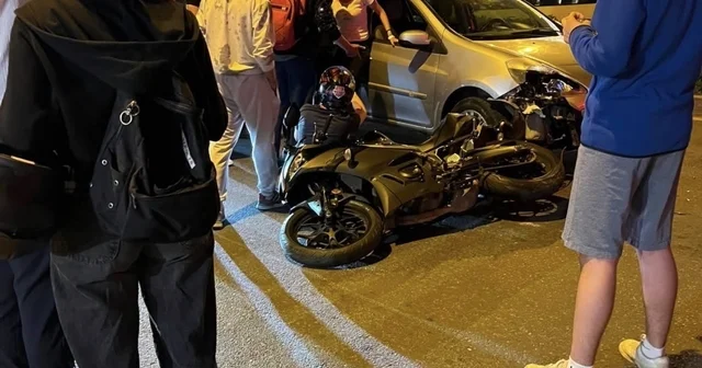 Lüleburgaz da otomobil ile motosiklet çarpıştı, taraflar arasında gerginlik yaşandı Kırklareli Haberleri Habertürk Yerel Haberler