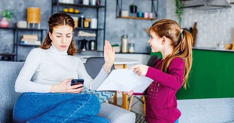 Telefon bağımlılığı çocuğu da etkiliyor