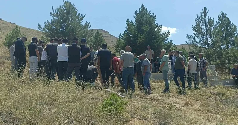 Hayatını kaybeden doğa fotoğrafçısı, memleketi Sivas’ta son yolculuğuna uğurlandı