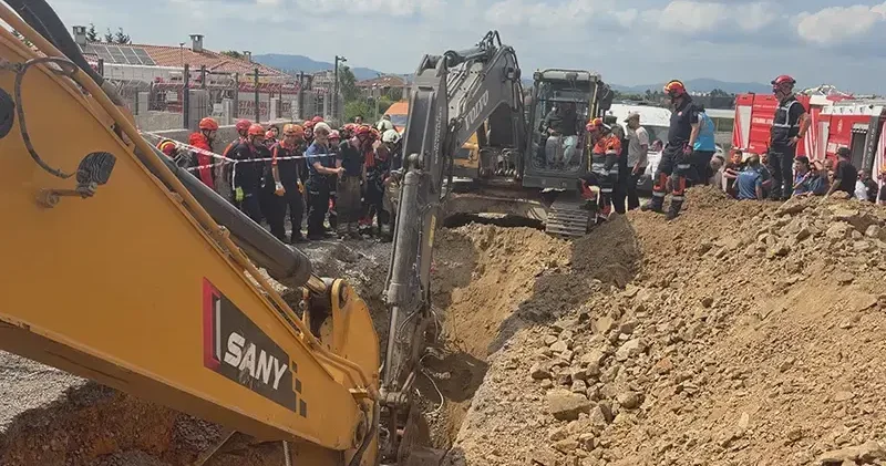 Tuzla da inşaat alanında göçük; 1 işçi toprak altında kaldı
