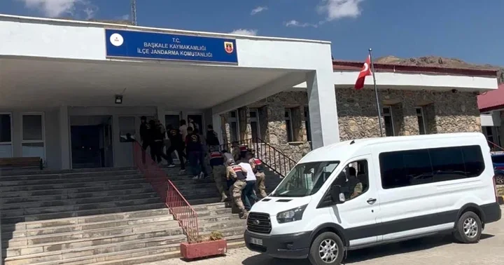 14 yaşındaki Damlanur un intihar ettiğini iddia etmişlerdi! 2 amcası tutuklandı