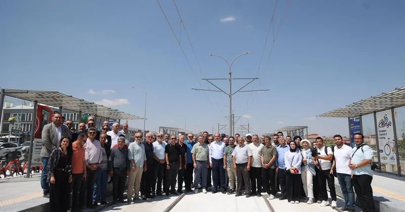 BAŞKAN ALTAY BASIN MENSUPLARIYLA BİRLİKTE RAYLI SİSTEM PROJELERİNİ İNCELEDİ