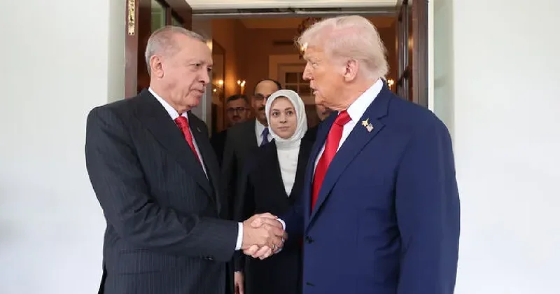 Psikologlara göre sıkı tokalaşan insanların gizli mesajı Sözcü Gazetesi