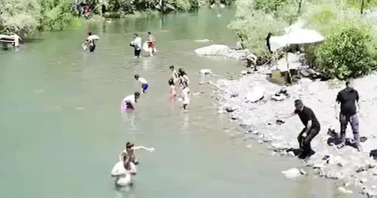 Hakkari’de bir zamanlar terörle anılan Şine Deresi doğaseverlerin uğrak yeri oldu