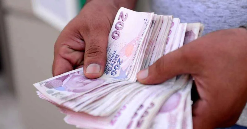 Sürücüler güne zamla başladı! Benzinin litresi bazı illerde 72 lirayı aştı