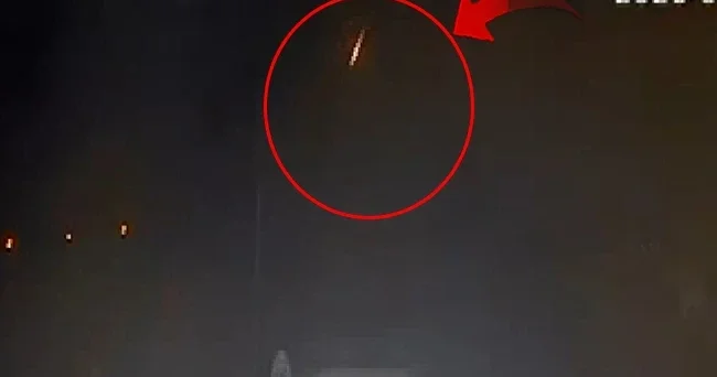 İstanbul da dün gece yaşandı: Gökyüzü bir anda aydınlandı! İşte meteorun düşme anı