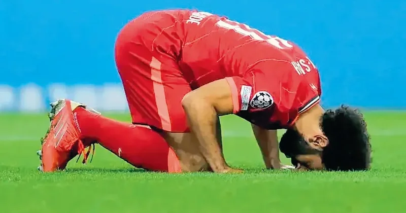 MEVLÜT TEZEL ‘Birkaç gol daha atarsan ben de Müslüman olacağım’