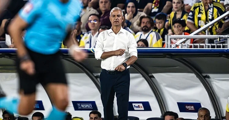 İsmail Kartal a şişe atan taraftara men cezası!