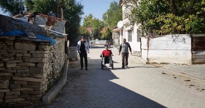 Muş’ta 20 yaşındaki gence akülü sandalye desteği