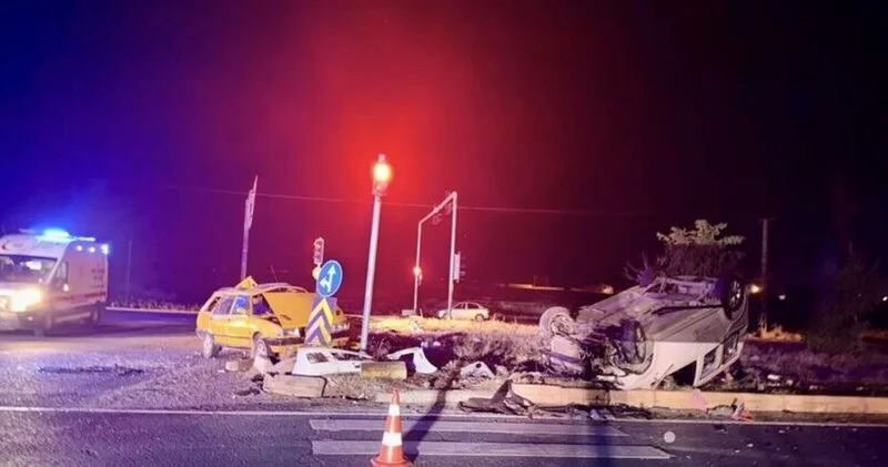 Son dakika haberler: Adıyaman’da otomobil ile hafif ticari araç çarpıştı: 3’ü ağır 7 yaralı Son dakika haberleri