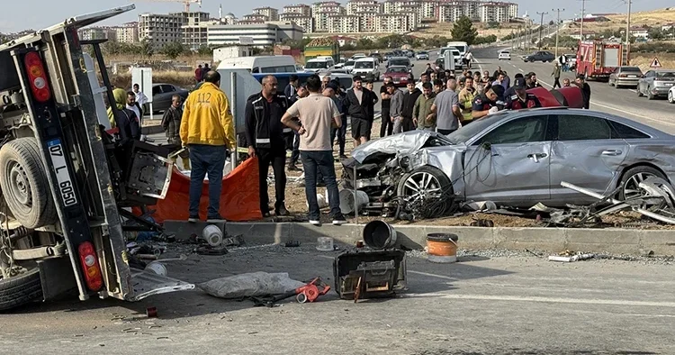 1 kişinin öldüğü kazada MHP li vekil ve 6 kişi yaralandı