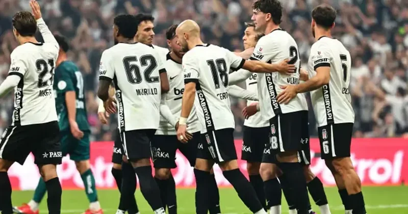 Dolmabahçe de zafer Beşiktaş ın! Kartal yıldızlarıyla uçtu