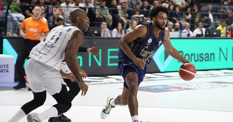 Fenerbahçe Tarfin den 100 sayılık şov!