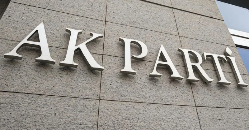 Antalya Büyükşehir Belediye Başkanvekili Büşra Özdemir AK Parti ye geçecek iddiası