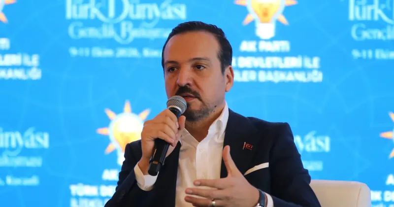Kürşad Zorlu, Türk Dünyası Gençlik Buluşması nda gençlerle buluştu