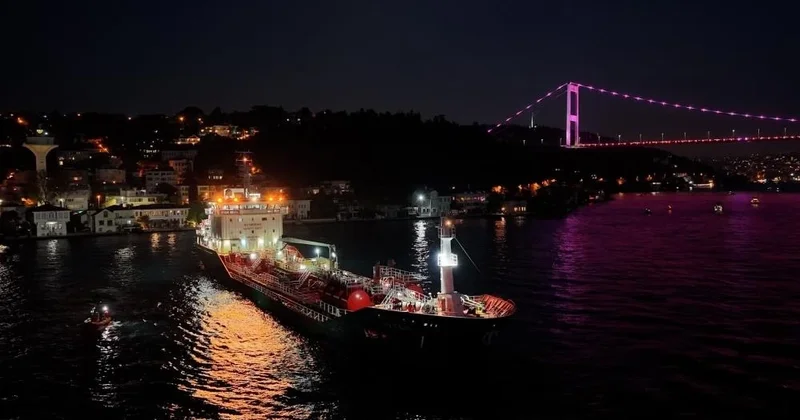 İstanbul Boğazı’nda facianın eşiğinden dönüldü! Metreler kala durabildi