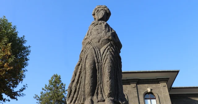 Diyarbakır Müzesi nde restorasyonu tamamlanan 350 eser, ziyarete açıldı Diyarbakır Haberleri